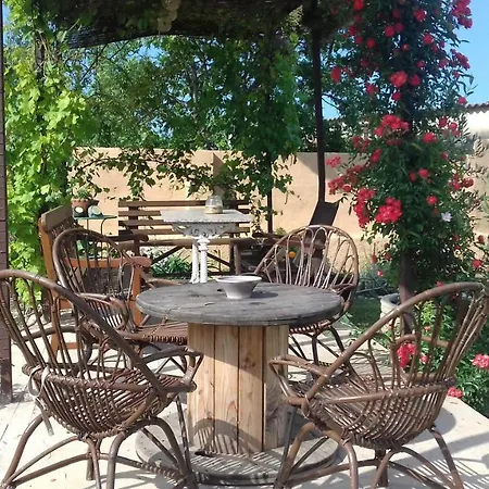 Country house Mas De Les Canyes Vilamalla